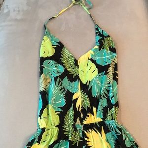 Shorts romper with pockets!